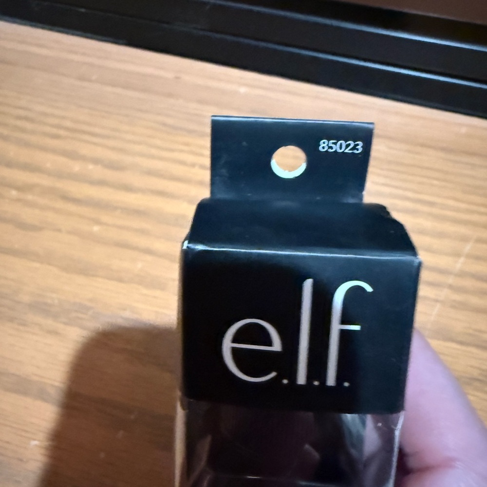 ELF Makeup Mist & Set Setting Spray - Picture 2 of 3